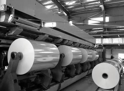 A Greener Future in Packaging: How Bopp Thermal Lamination Film is Revolutionizing the Shopping Bag Industry